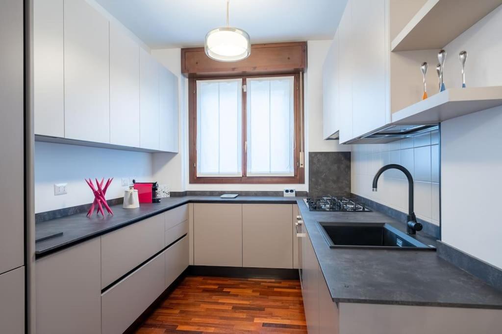 Duomo-PortaromanaXxl Home Terrace & Free Parking Milan Exterior photo